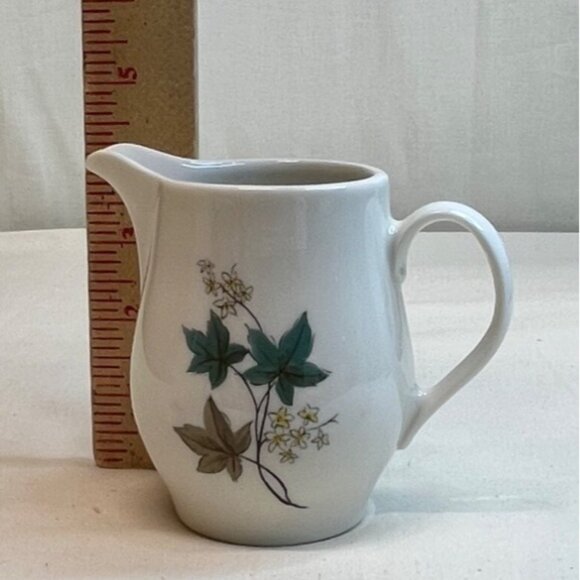 Syracuse Carefree True China Woodbine Covered Sugar & Creamer Set - Picture 8 of 9